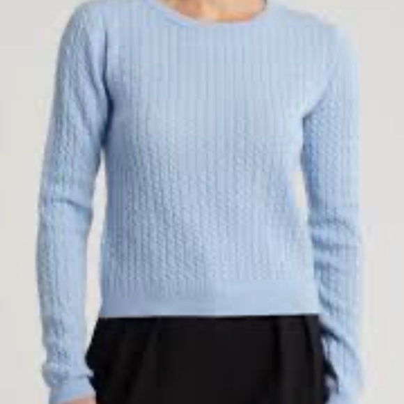 Old Navy Sosoft crew neck cable knit sweater in light blue (020) size Medium - Picture 1 of 6